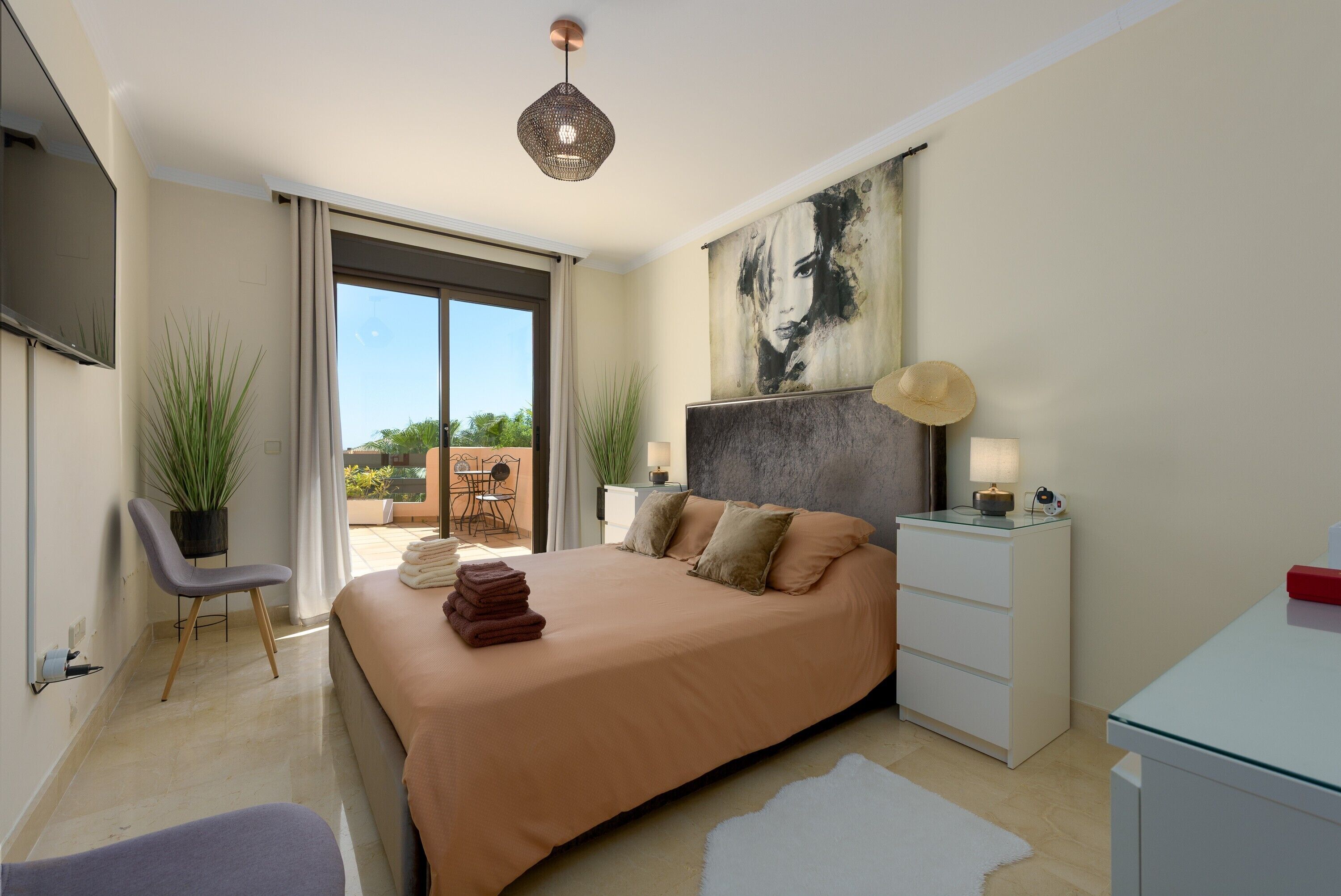 3 bedrooms, iron/ironing board, free WiFi, bed sheets