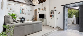 Vacation Home 'Casa Doña Carmen' with Mountain View, Private Terrace and Wi-Fi