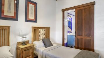 Bügeleisen/Bügelbrett, kostenloses WLAN, Bettwäsche