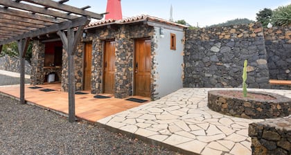 Ferienwohnung 'Aljibe 2' mit Bergblick, Gemeinschaftspool und Wi-Fi