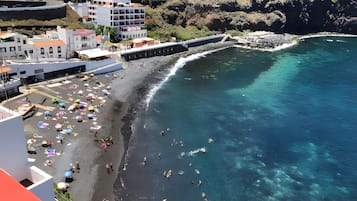 Una spiaggia nelle vicinanze