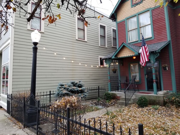 Exterior - Charming Home for Your Taylor Swift Concert Weekend! (Indianapolis)