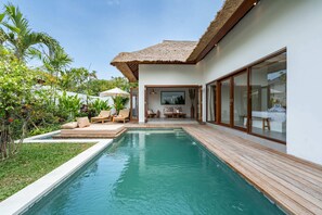 Basic Villa | Pool