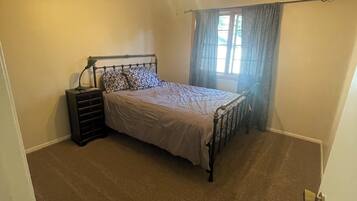 4 bedrooms, free WiFi, bed sheets