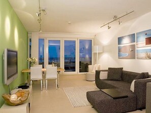 House | Living area - Holiday Apartment With 2 Bedrooms (Wittduen)