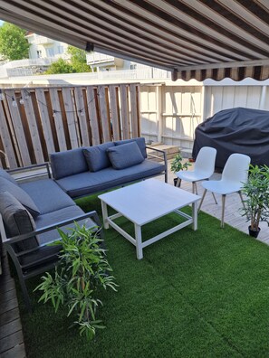 Terrace/patio - 3-bedroom house in peaceful Innlandet with WIFI, fitness room (Innlandet)