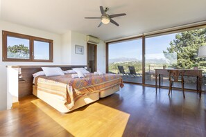 5 habitaciones, tabla de planchar con plancha y wifi gratis
