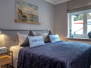 2 Schlafzimmer, Bügeleisen/Bügelbrett