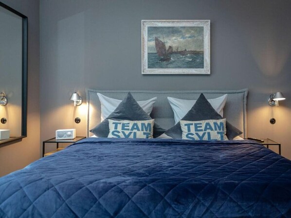 2 Schlafzimmer, Bügeleisen/Bügelbrett