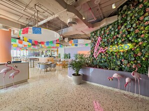 Dining - Spacious 2 BD Apartment with Beach Access & Private Gym (Dubai)