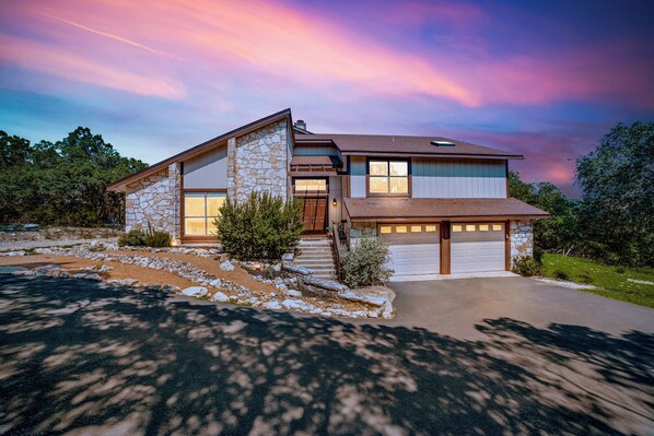 Exterior - Hill country Hidden Haven (San Antonio)