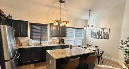 Vibrant and charming 4-bedroom house in delightful Rancho Sahuarita