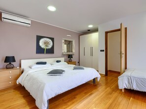 2 bedrooms, Internet