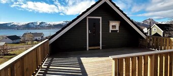 1 Bed Loft Sleeps 4 -Hot Tub, Sauna & Pets Ok