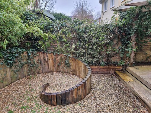 3-Beds, Sleep 7 with Garden & Private Parking