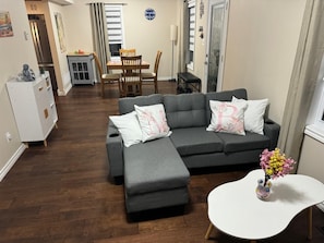 Living area - Courtland Heaven Retreats (Courtland)