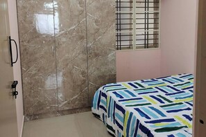 2 bedrooms, WiFi, bed sheets - Ramamurthy/Sleeps6/2bedroom/Tv/Wifi (Bengaluru)