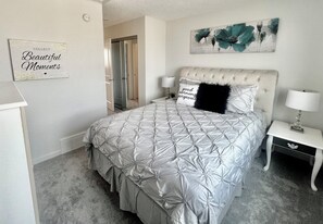 2 多间卧室、办公桌、熨斗/熨衣板、旅行婴儿床