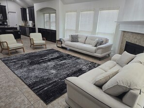 Smart TV, fireplace, video games - Stylish Modern House in Mansfield (Mansfield)