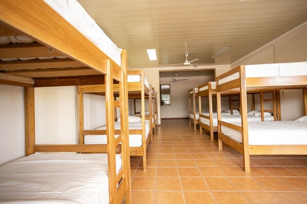 Economy Shared Dormitory, Mixed Dorm | Free WiFi, bed sheets - Hospedaje Papalotes (Quepos)