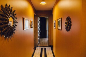 Interior - Megève - the spirit of a hotel suite, with added privacy, for artist couples (Megève)