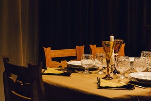 Dining - Megève - the spirit of a hotel suite, with added privacy, for artist couples (Megève)