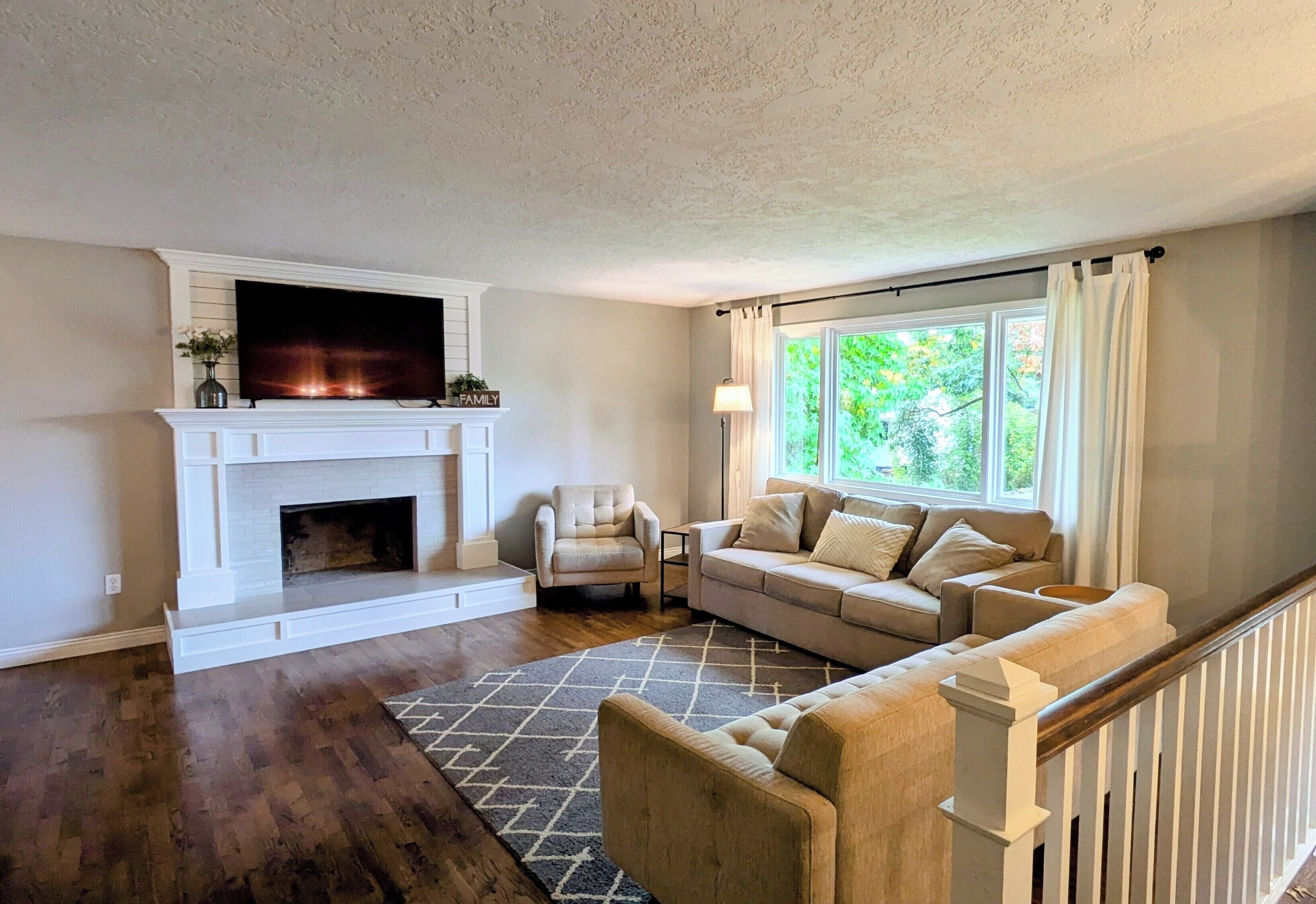 Televisor intel·ligent i futbolí 