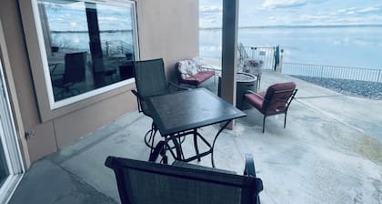 Prime Lakefront on Moses Lake