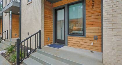 Luxury Townhouse w/Rooftop