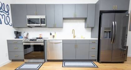 Luxury Townhouse w/Rooftop