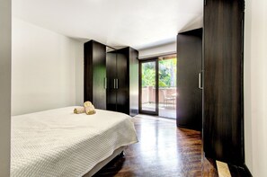 5 Schlafzimmer, Bügeleisen/Bügelbrett, Reisekinderbett, kostenloses WLAN