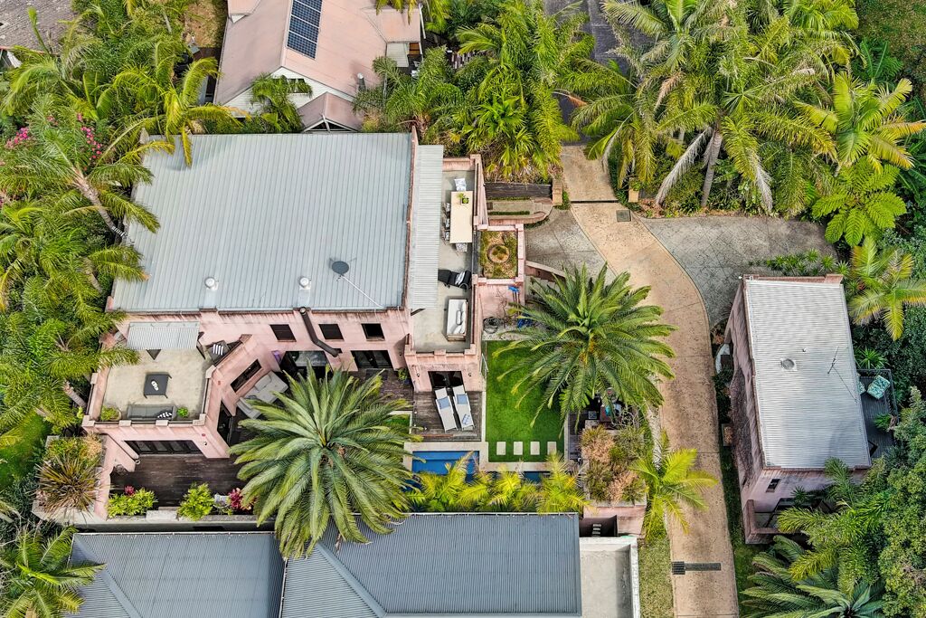 Huge property nestled amongst dense bush on a private road.