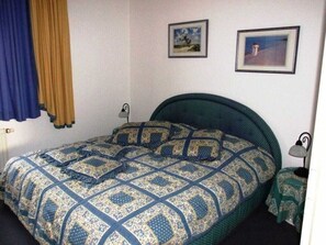 1 chambre, ameublement unique