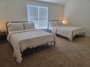 4 bedrooms, iron/ironing board, free WiFi, bed sheets
