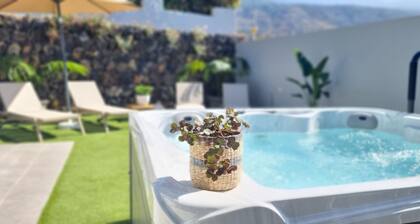 CASA LOLA EN PUERTO DE LA CRUZ CON JACUZZI Y VISTA