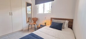 2 bedrooms, iron/ironing board, free WiFi, bed sheets