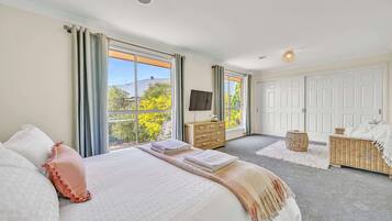 3 bedrooms, iron/ironing board, travel cot, WiFi