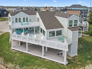 Exterior - Cala Tortuga Beachfront Elevator, Hot Tub, Great Views (Galveston)