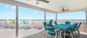 Cala Tortuga Beachfront Elevator, Hot Tub, Great Views