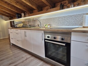 Fridge, microwave, oven, coffee/tea maker
