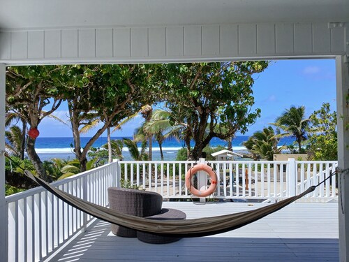 Aircon, 5 bedroom home on ocean front in Rarotonga!  With kids playground, 12pax