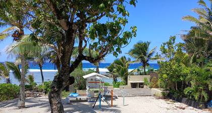Aircon, 5 bedroom home on ocean front in Rarotonga! With kids playground, 12pax