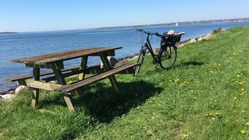 Mobile Home | Outdoor dining