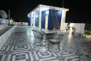 Rooftop terrace - Shangrila Stay Bodhgaya (Gaya)
