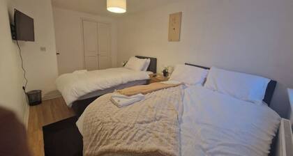 Comfortable and Nice Room for 3