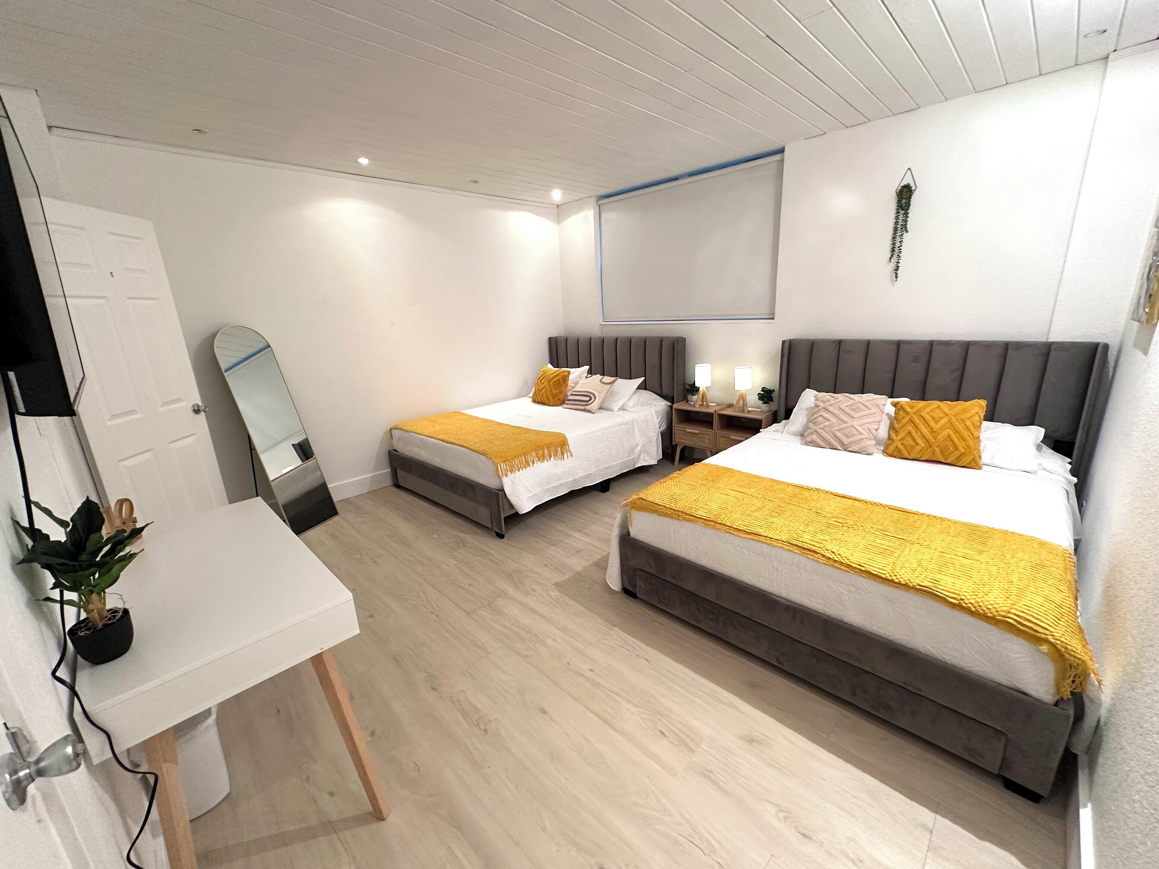 1 多间卧室、办公桌、熨斗/熨衣板、WiFi