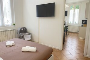 1 chambre, fer et planche à repasser, Wi-Fi, draps fournis