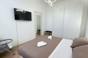 1 chambre, fer et planche à repasser, Wi-Fi, draps fournis