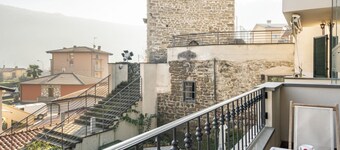 5' from Lake Iseo, Your Oasis of Peace