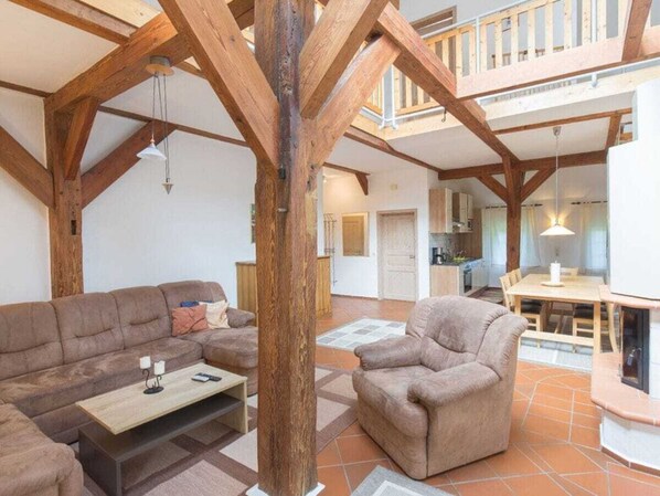 Living area - Gallery 2 Comfortable Holiday Residence (Stadland)